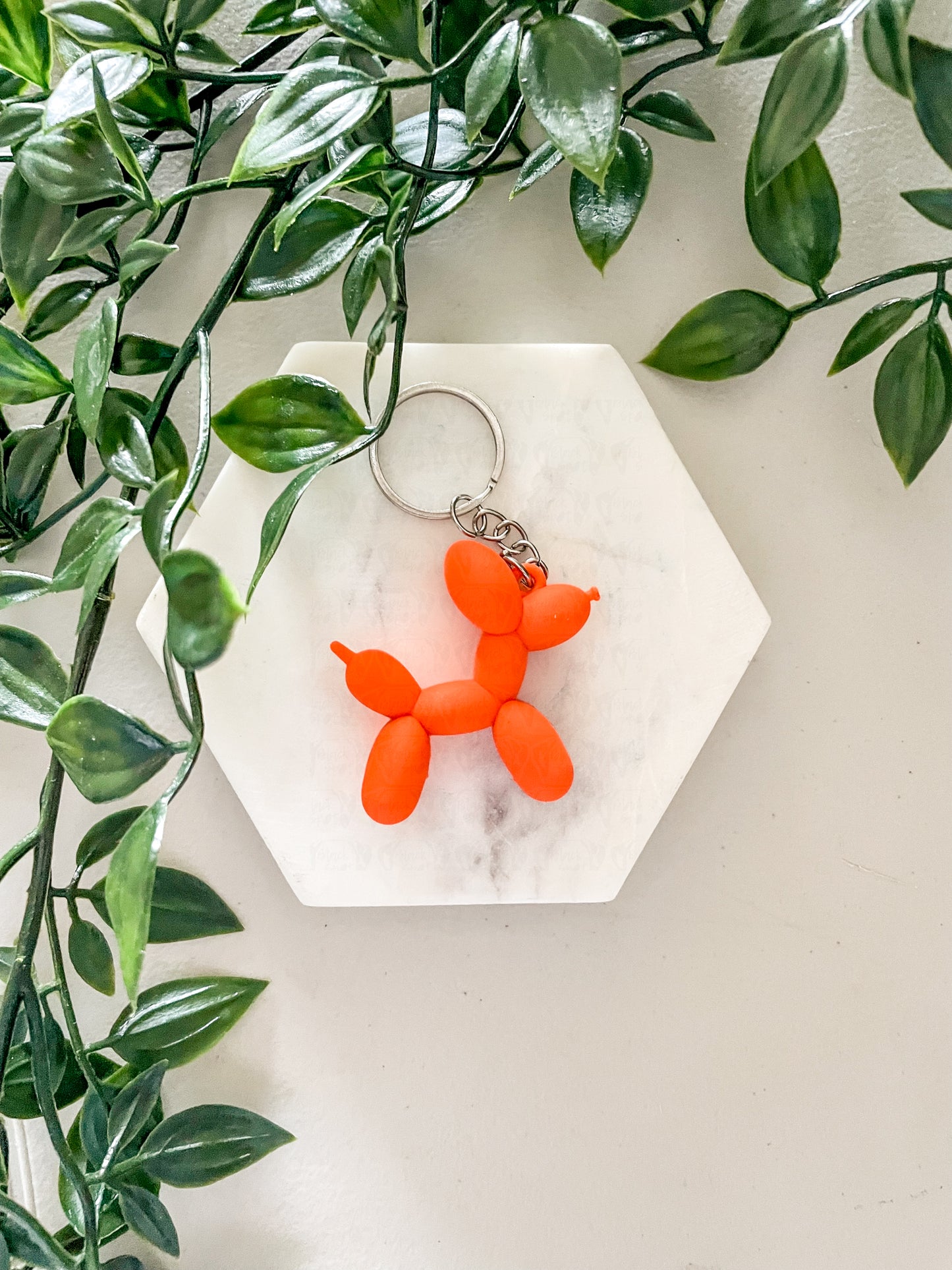 IVORE.GROUP Balloon Dog Keychain (Multiple Colors!) White